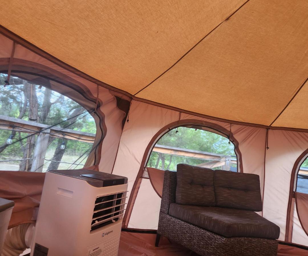 Al'S Hideaway Glamping Tents Ξενοδοχείο Pipe Creek Εξωτερικό φωτογραφία