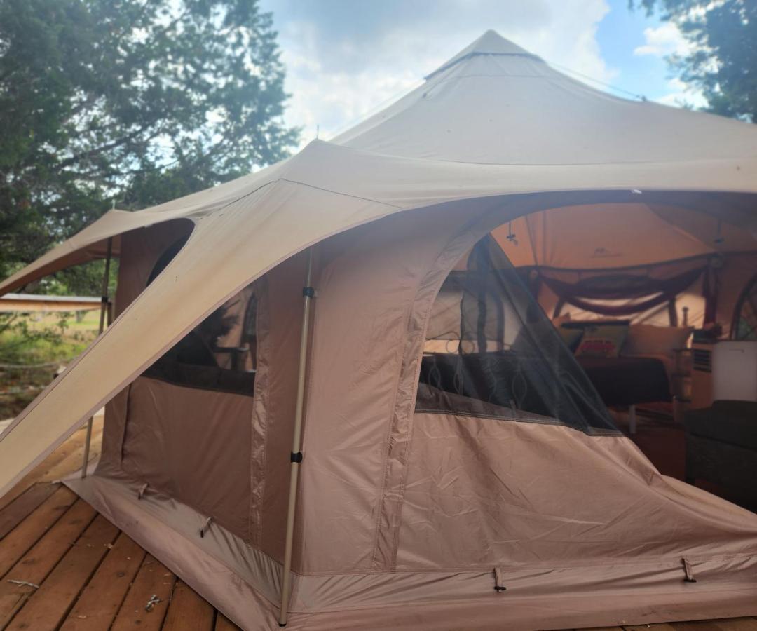 Al'S Hideaway Glamping Tents Ξενοδοχείο Pipe Creek Εξωτερικό φωτογραφία